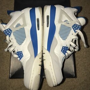Air Jordan 4 Retro